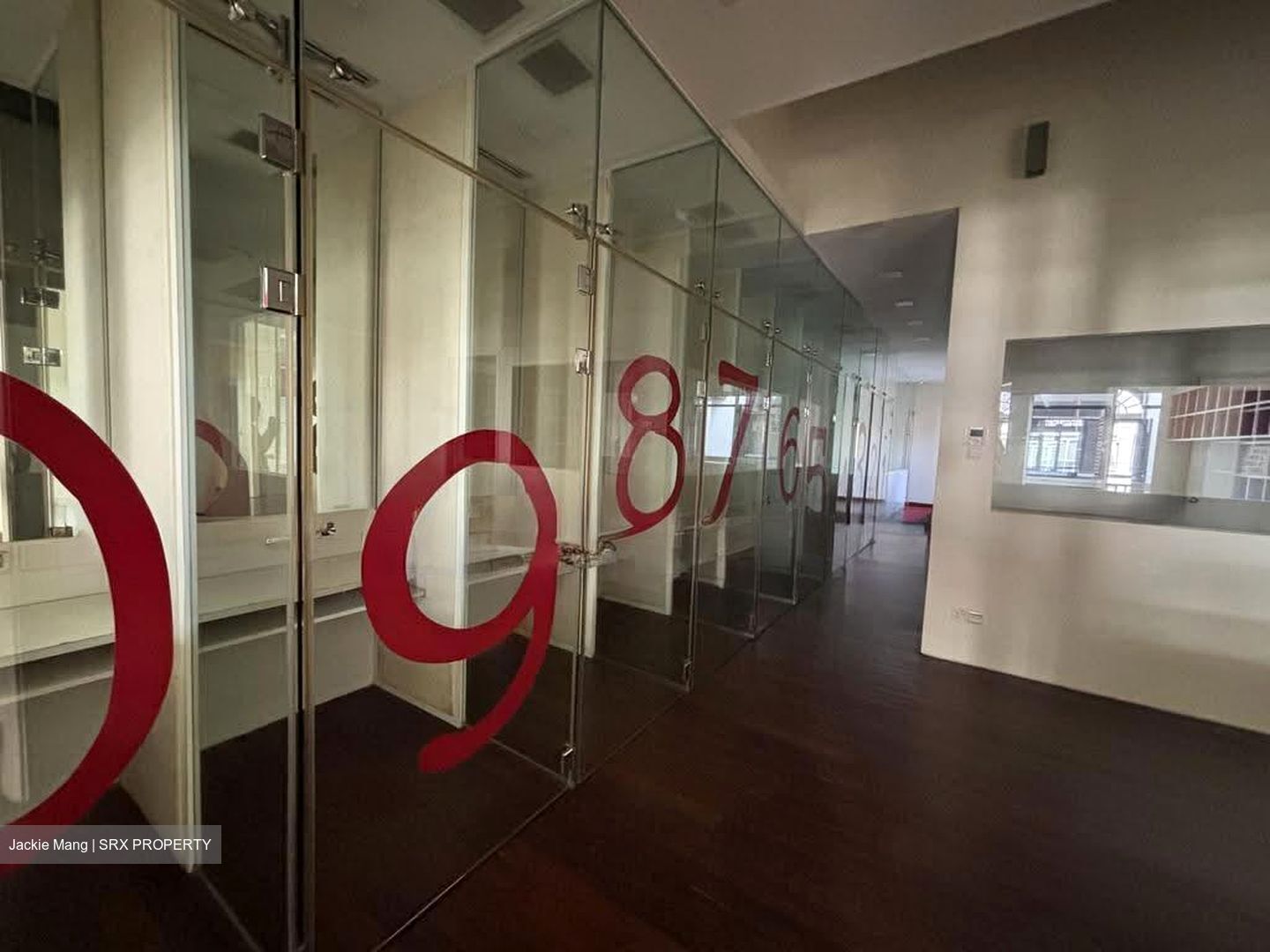 Acorn (D9), Office #614484271